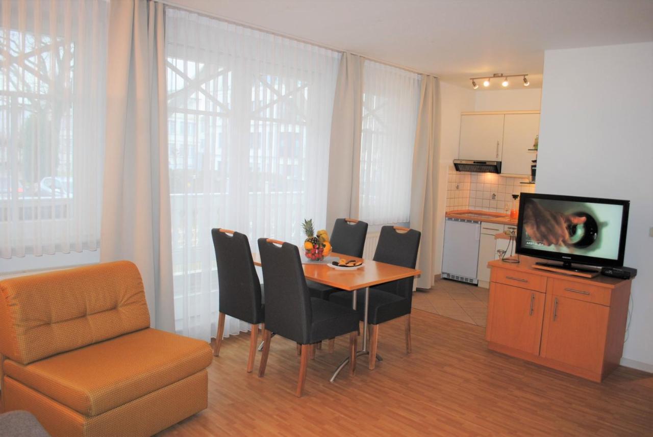 Haus Strandburg - Hinter Duene Und Meer Binz Esterno foto